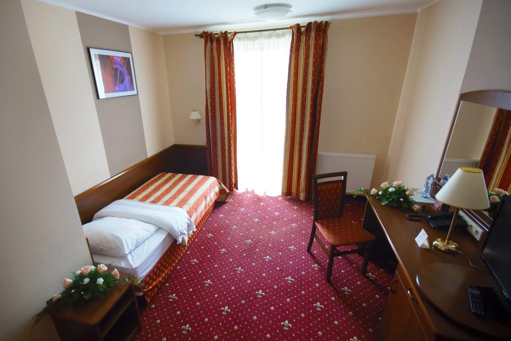 Hotel Novum & Spa Niepołomice Eksteriør bilde